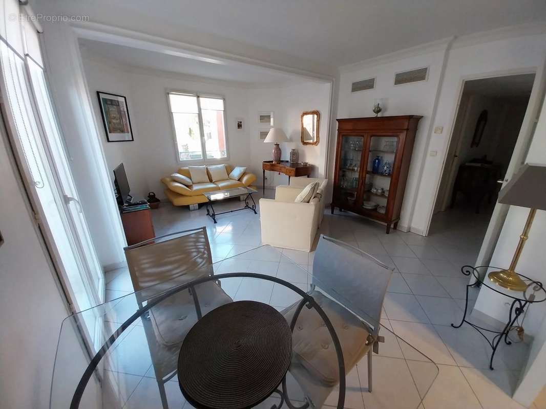 Appartement à MENTON