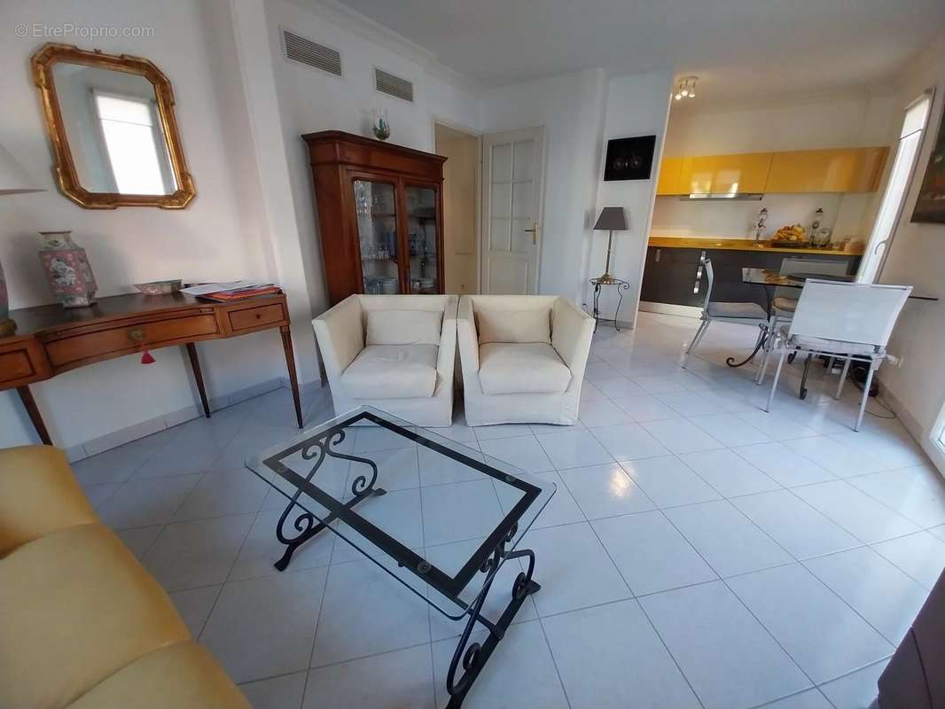 Appartement à MENTON