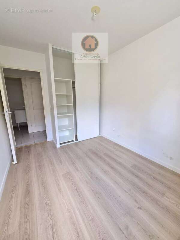 Appartement à LONS