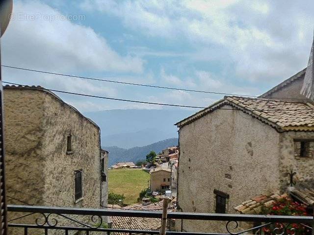 Appartement à TOUDON