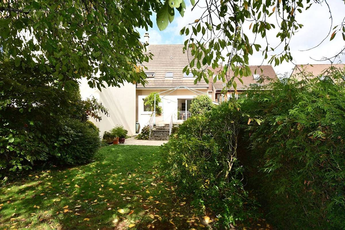 Maison à CARRIERES-SUR-SEINE