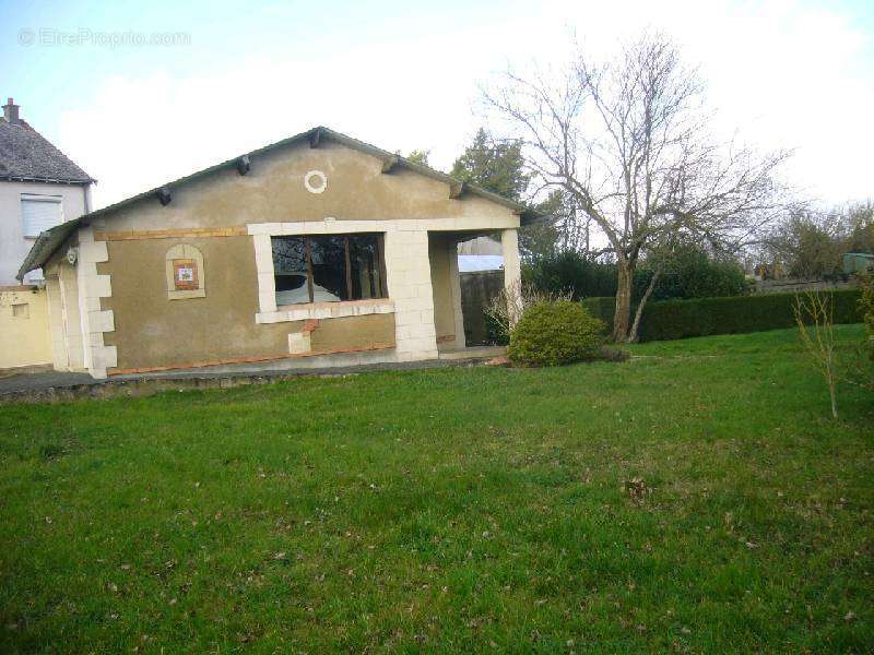 Maison à ETRICHE