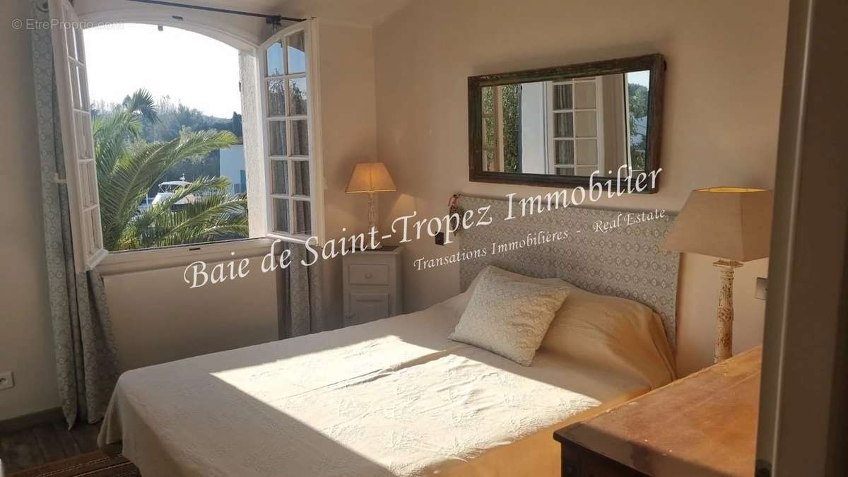 Appartement à GRIMAUD