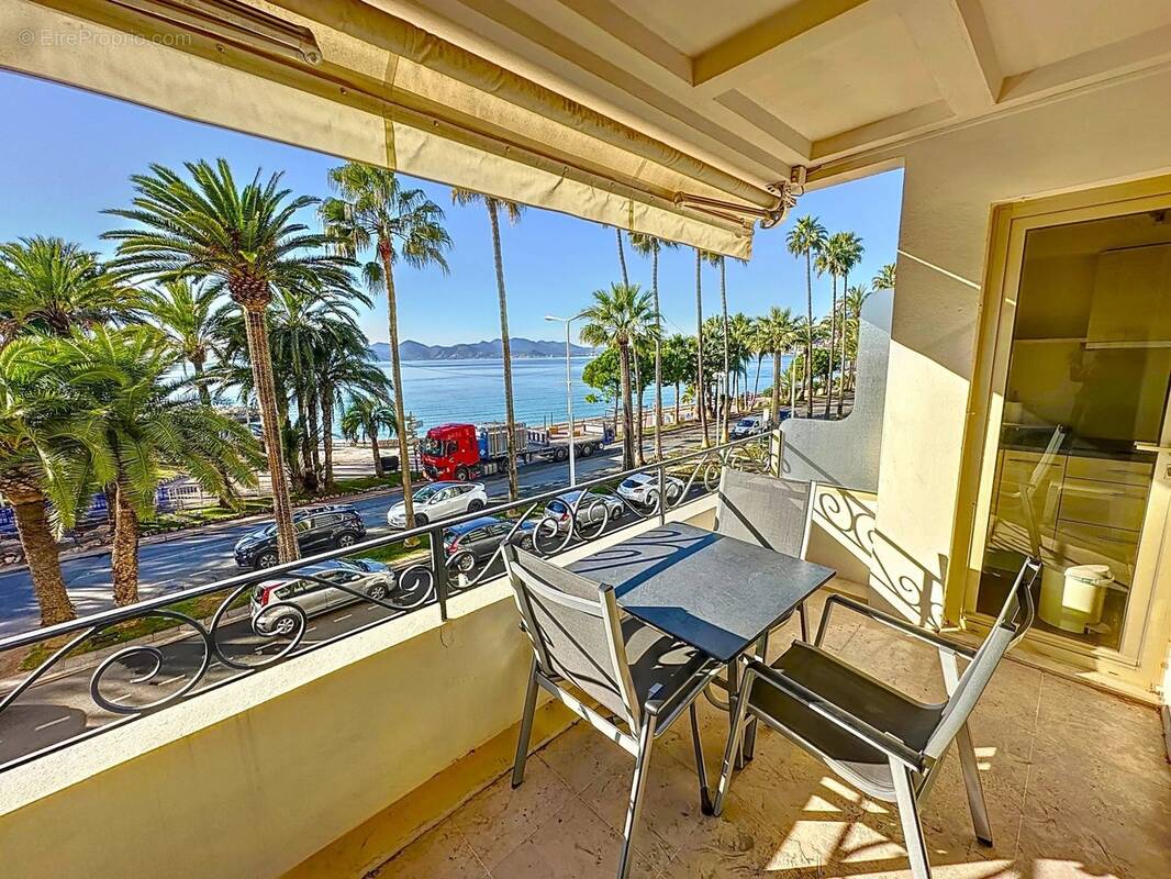 Appartement à CANNES