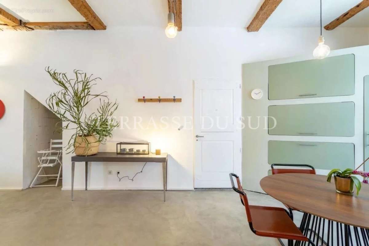 Appartement à MARSEILLE-6E