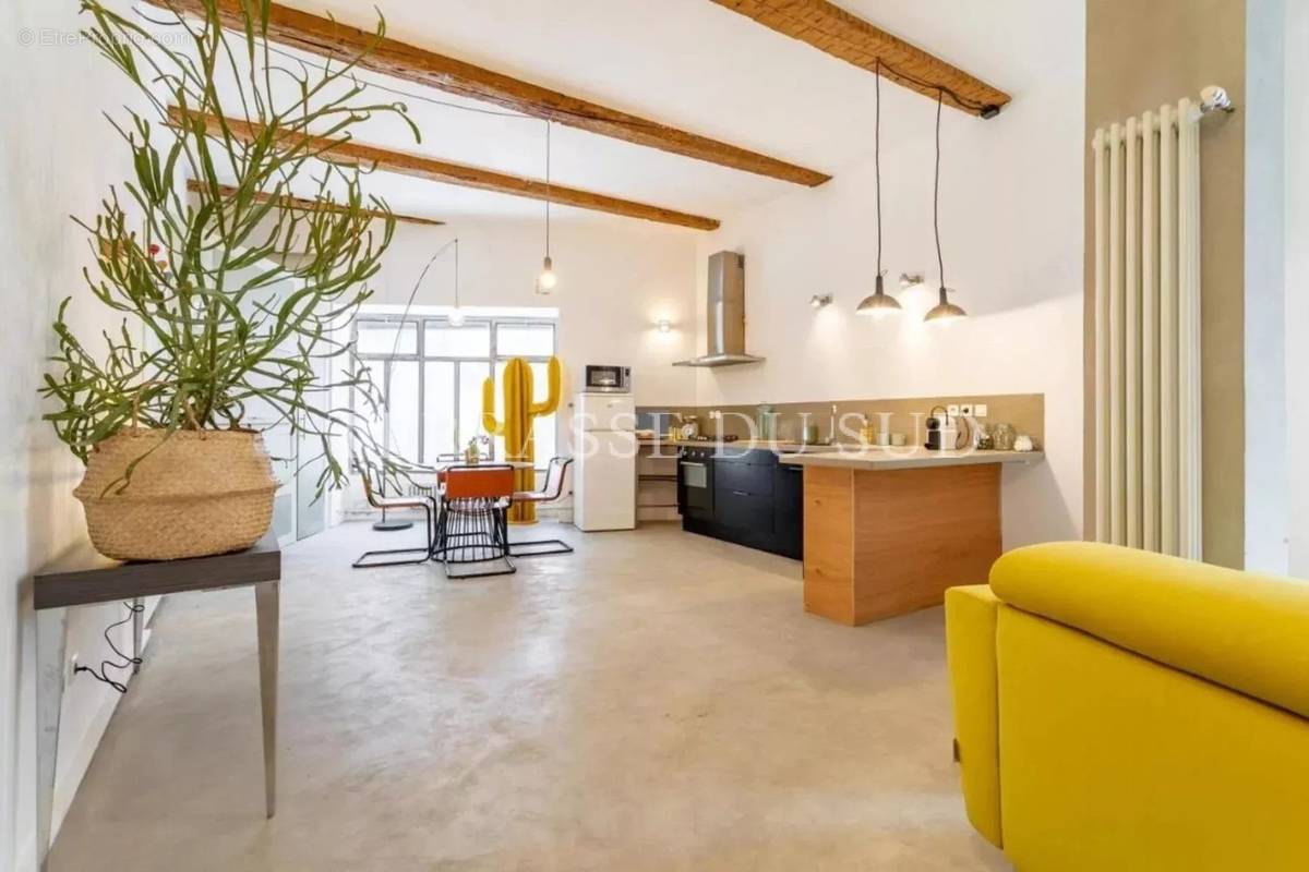 Appartement à MARSEILLE-6E