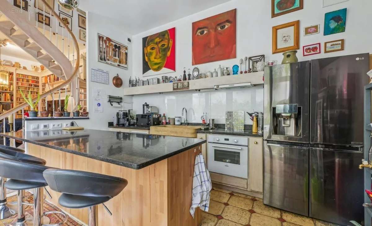 Appartement à PARIS-19E