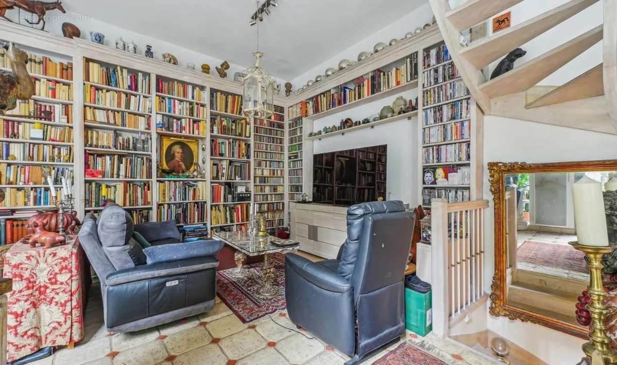 Appartement à PARIS-19E