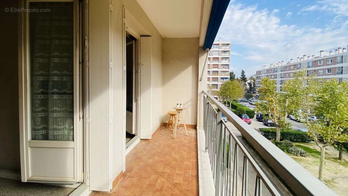 Appartement à MARSEILLE-9E