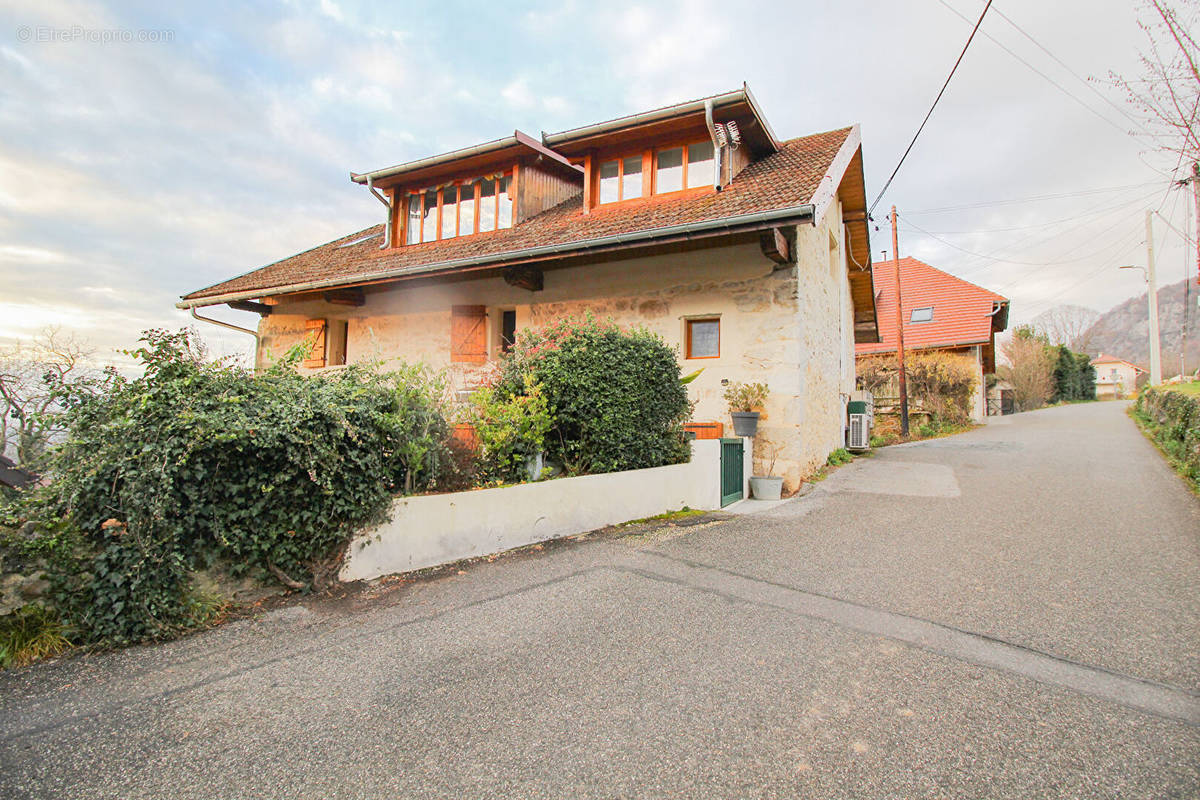 Appartement à AIX-LES-BAINS