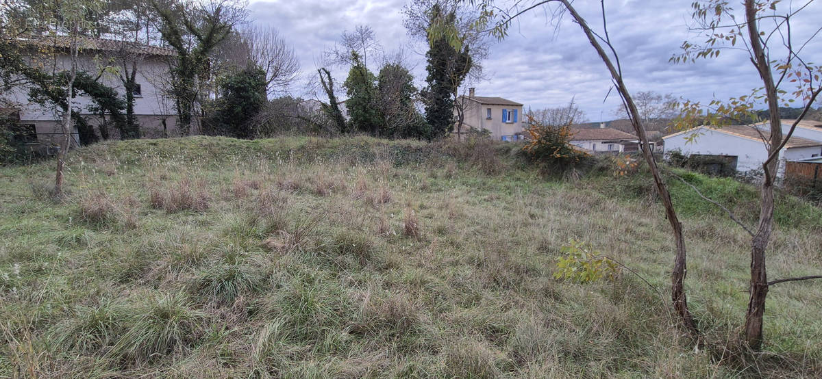 Terrain à PRADES-LE-LEZ