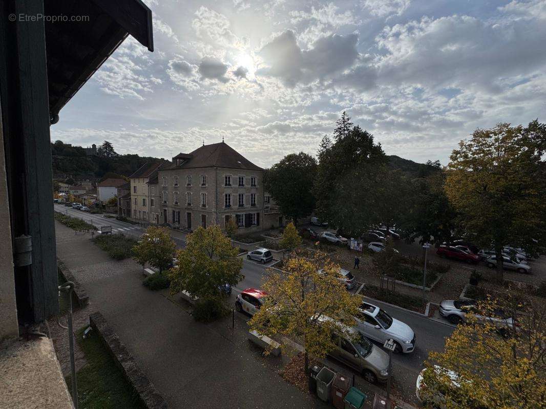 Appartement à CREMIEU