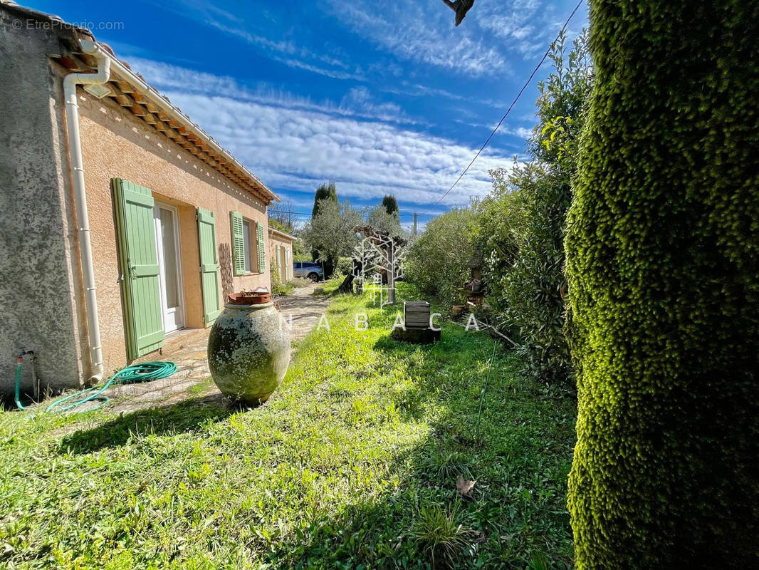 Maison à FAYENCE