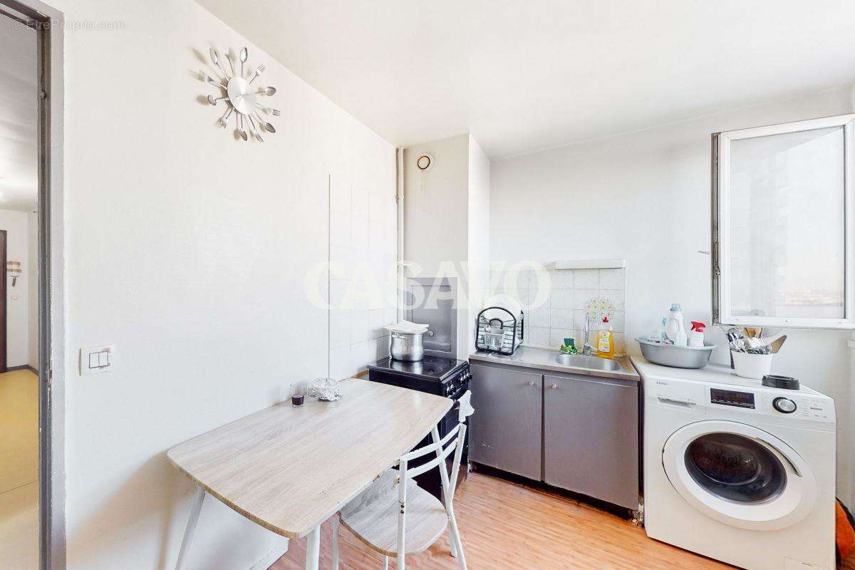 Appartement à VILLENEUVE-LA-GARENNE