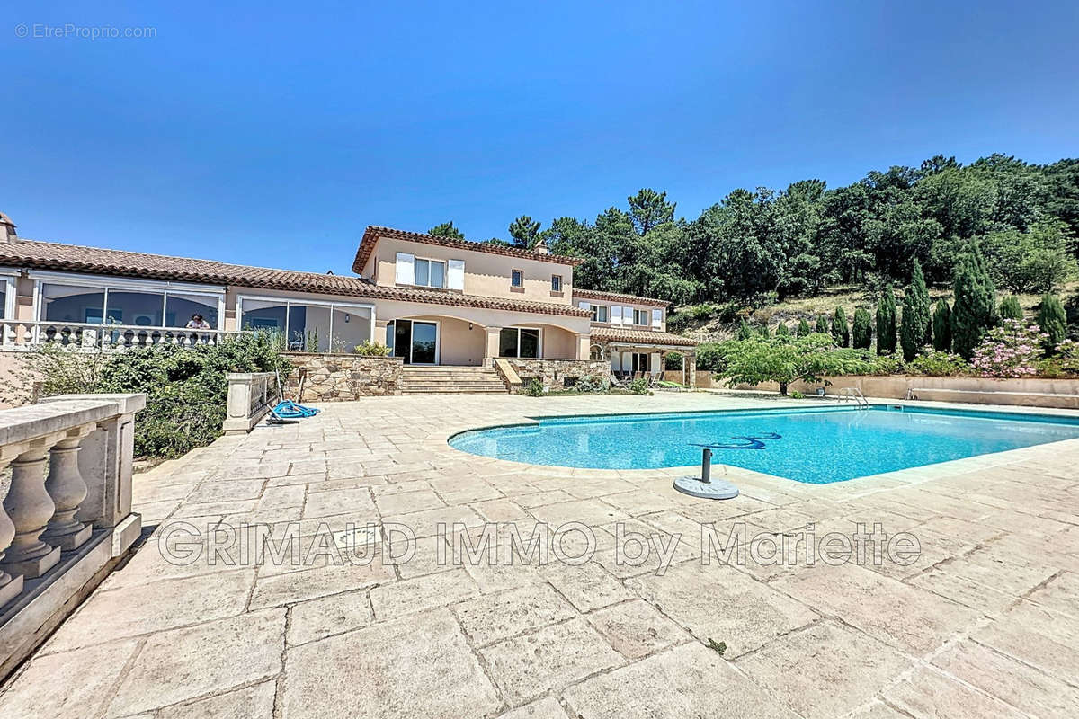 Maison à LA GARDE-FREINET