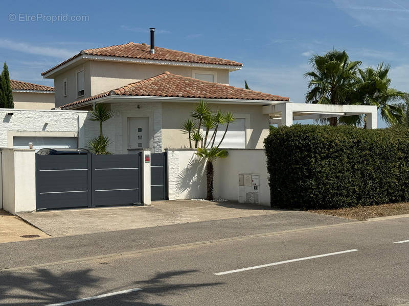 Maison à AIMARGUES