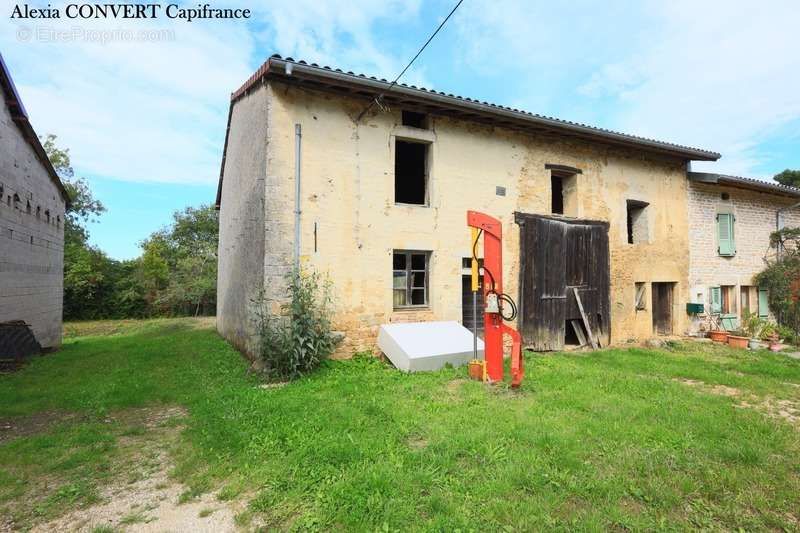 Maison à COUSANCE