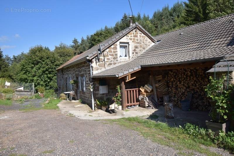 Maison à SAINT-AGREVE