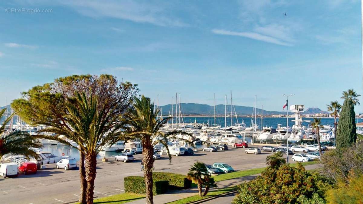 Appartement à SAINT-RAPHAEL