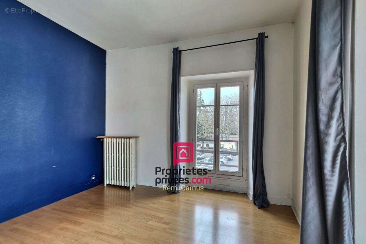 Appartement à EPERNON