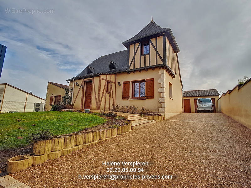 Maison à LE BUISSON-DE-CADOUIN