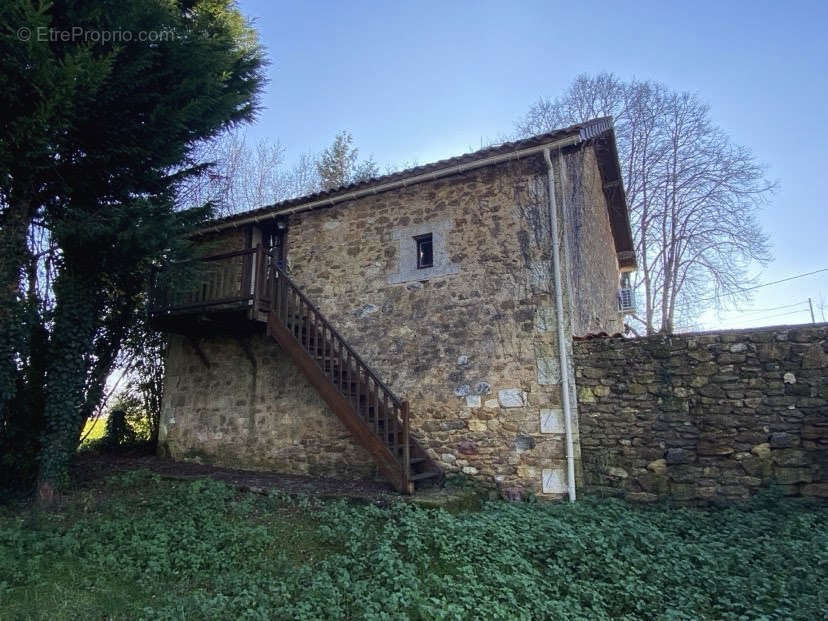 Maison à THIVIERS