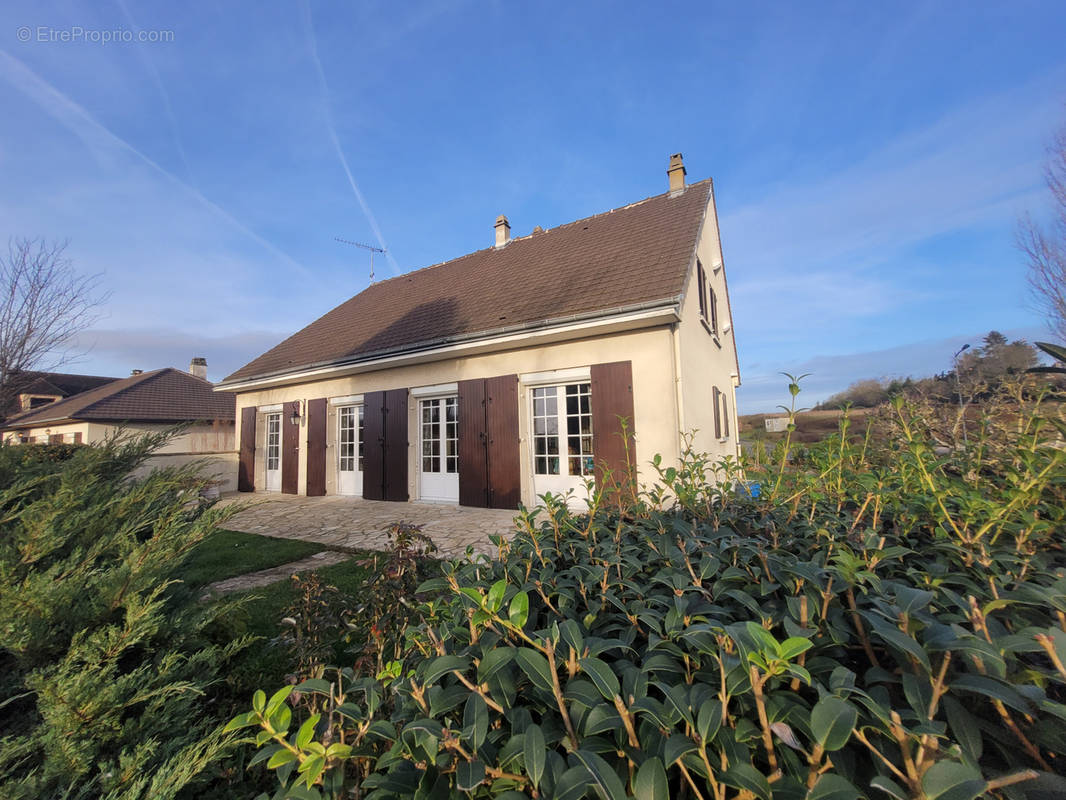 Maison à AUNAY-SOUS-AUNEAU