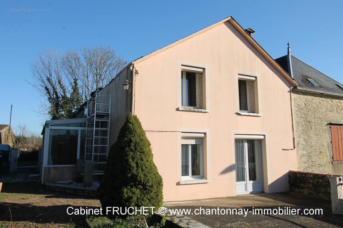 Maison à BREUIL-BARRET