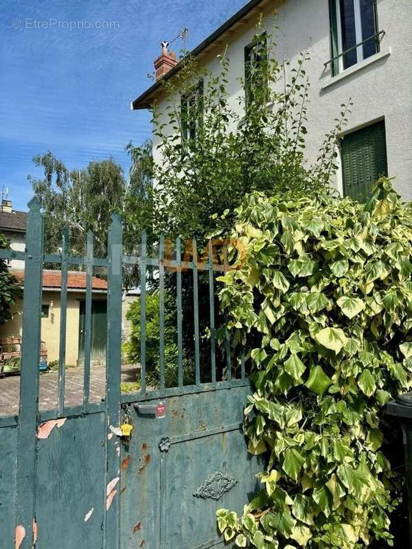 Maison à CLERMONT-FERRAND