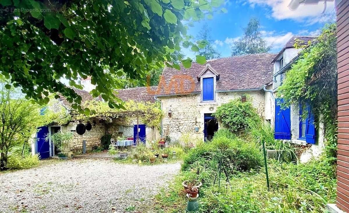 Maison à POULIGNY-SAINT-PIERRE