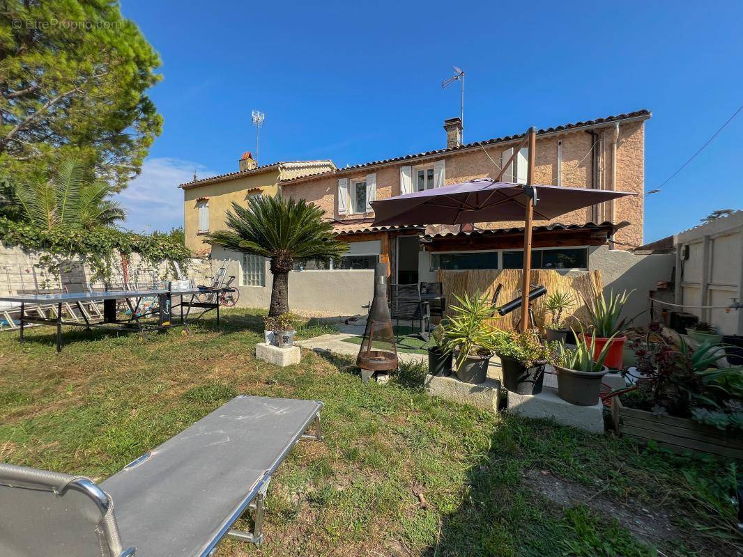 Maison à VILLENEUVE-LOUBET