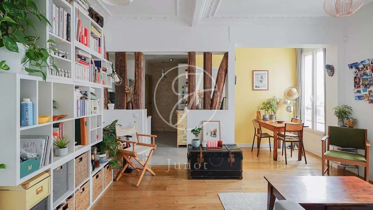 Appartement à PARIS-18E