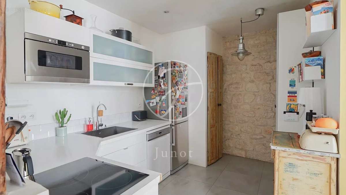 Appartement à PARIS-18E