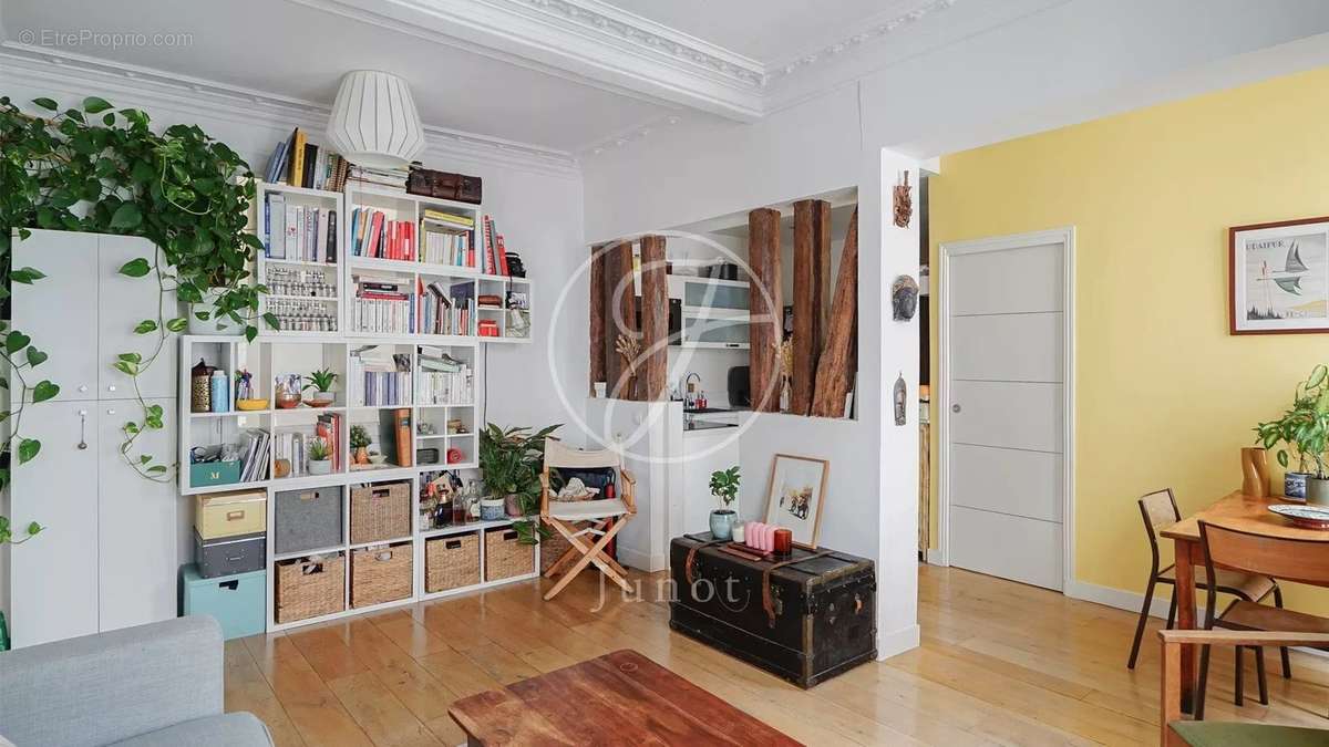 Appartement à PARIS-18E