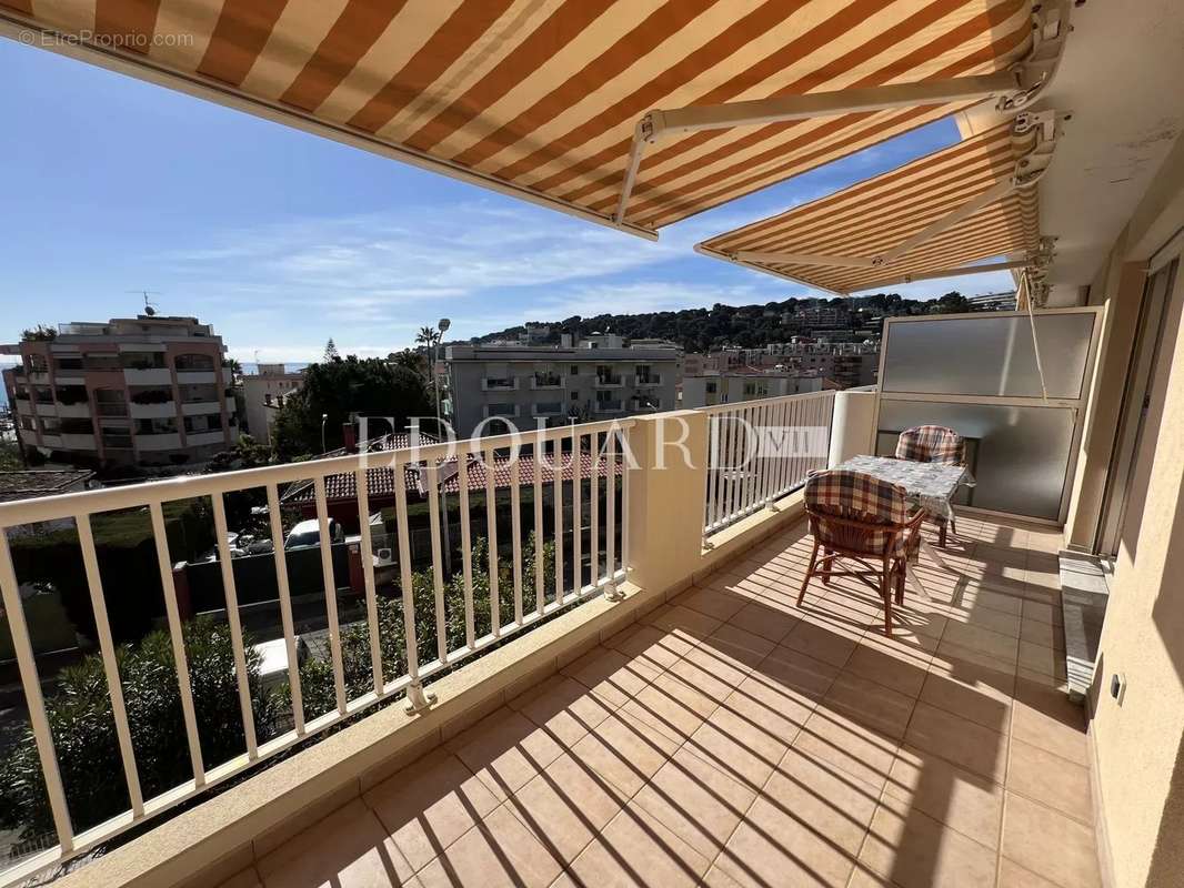 Appartement à ROQUEBRUNE-CAP-MARTIN