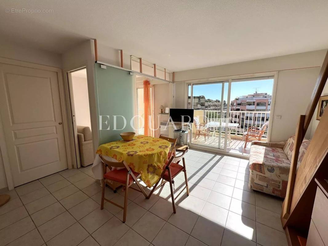 Appartement à ROQUEBRUNE-CAP-MARTIN