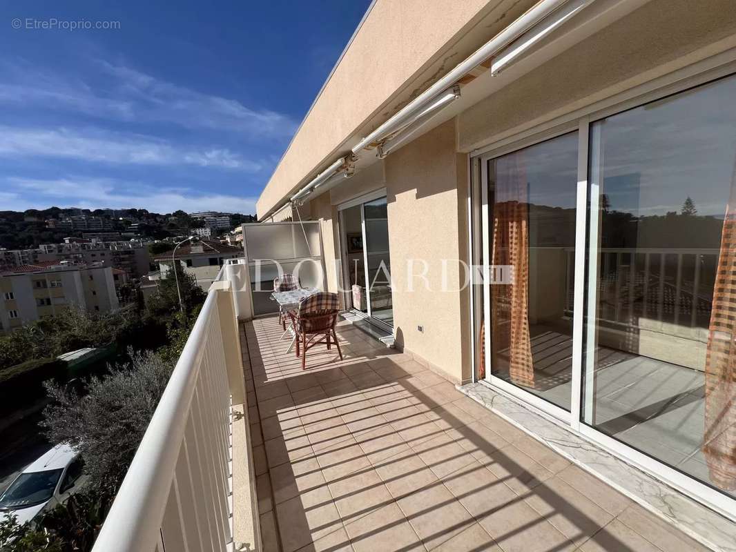 Appartement à ROQUEBRUNE-CAP-MARTIN