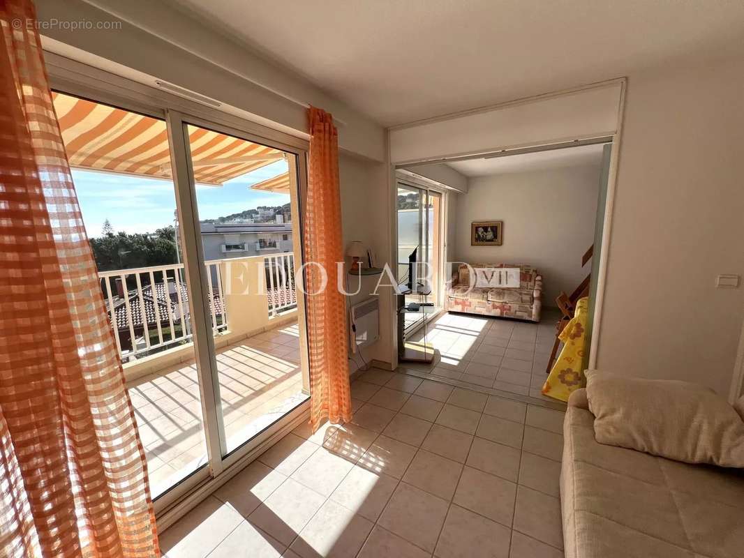 Appartement à ROQUEBRUNE-CAP-MARTIN