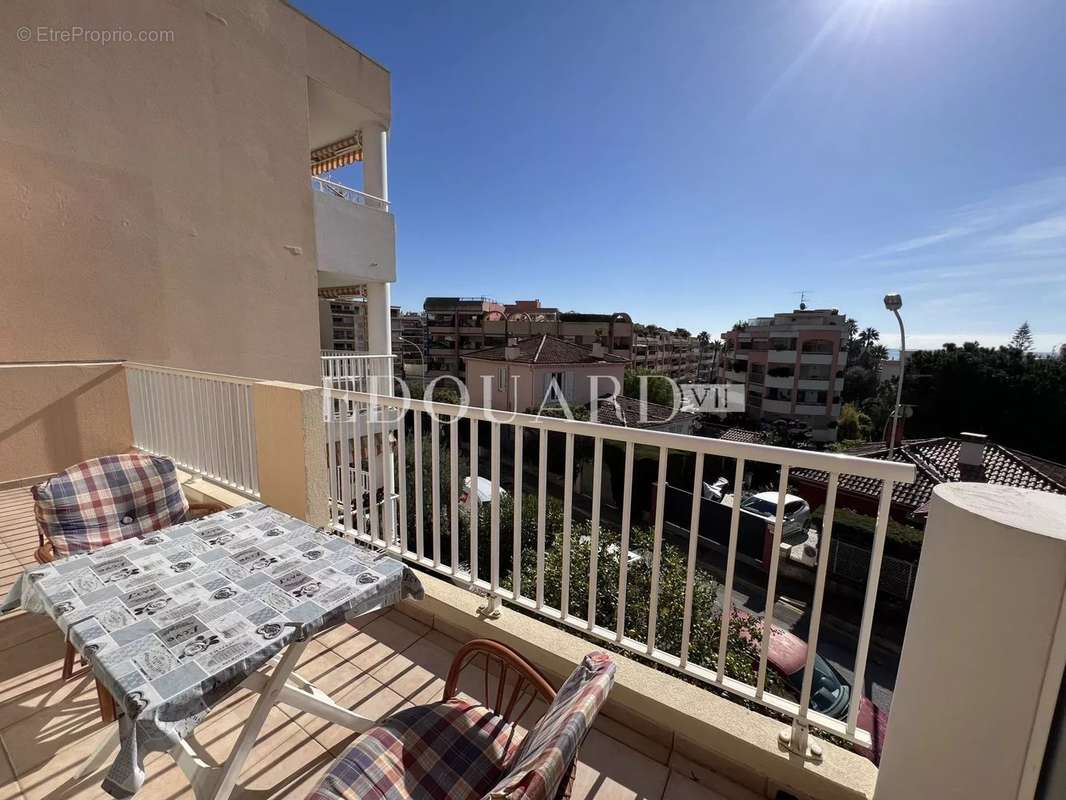 Appartement à ROQUEBRUNE-CAP-MARTIN