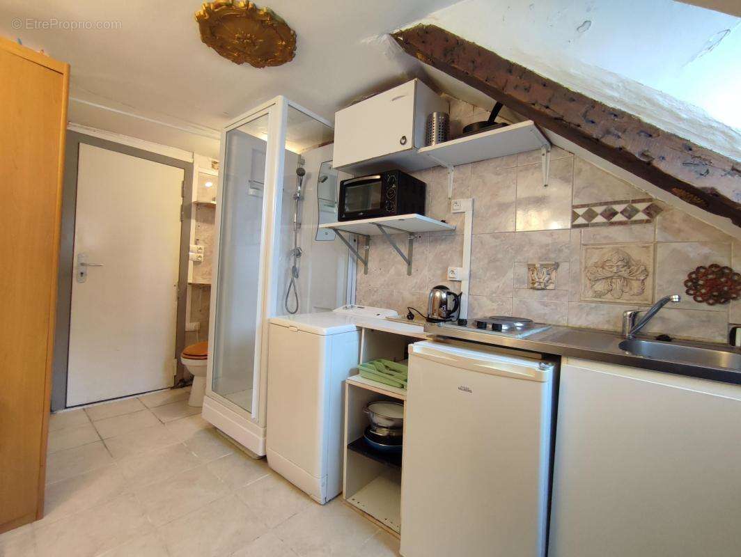 Appartement à PARIS-8E