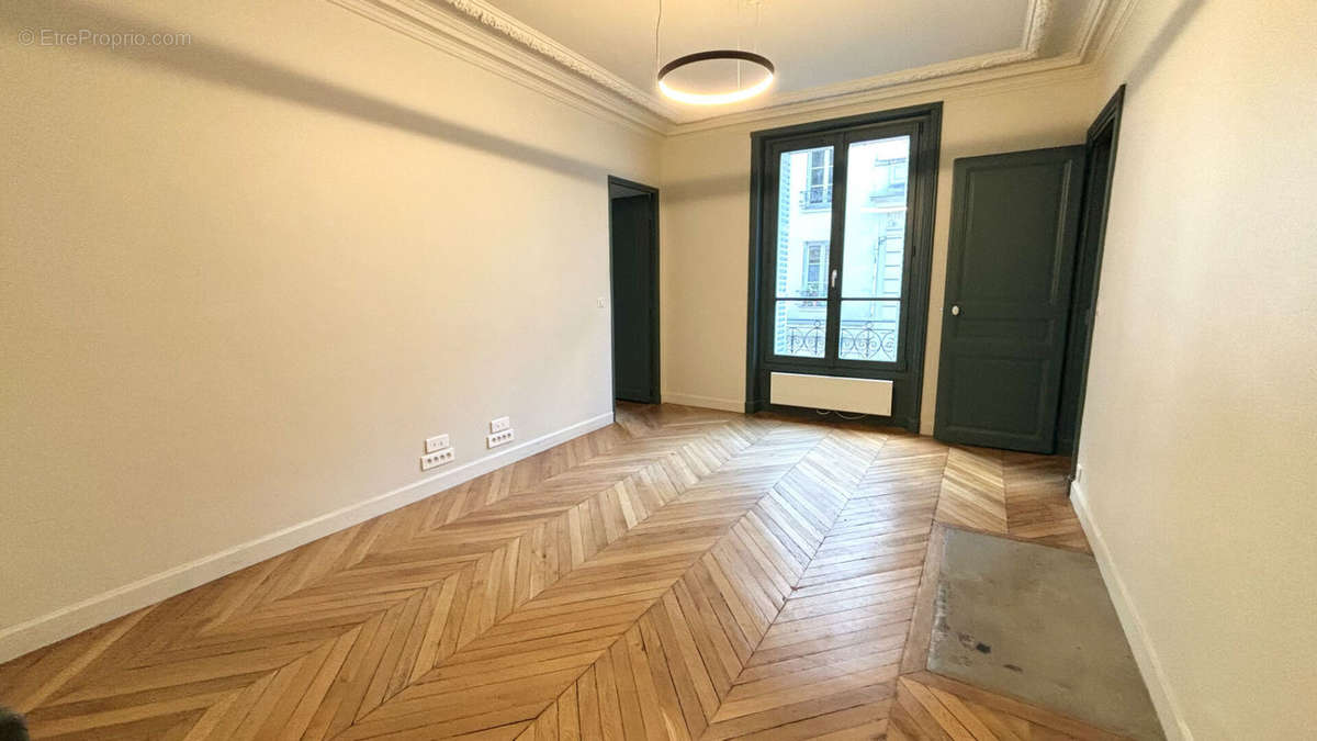 Appartement à PARIS-6E