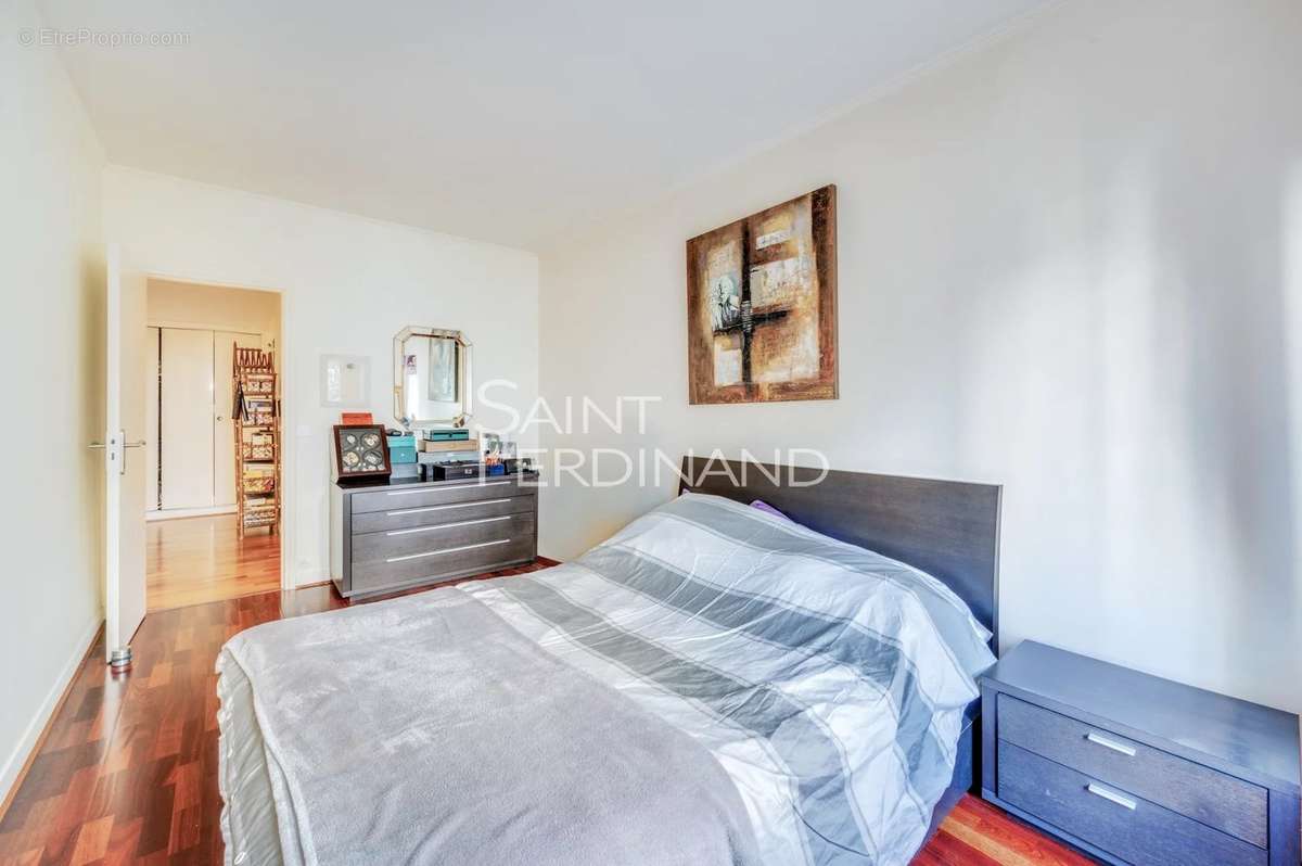 Appartement à NEUILLY-SUR-SEINE