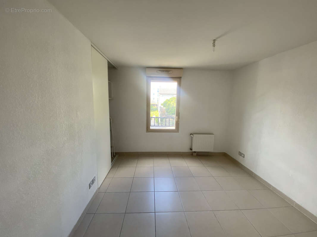 Appartement à MAUGUIO