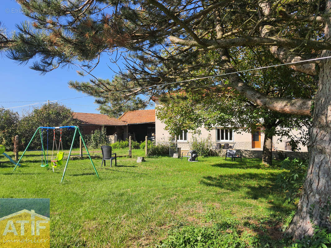 Maison à SAINT-GERMAIN-LAVAL