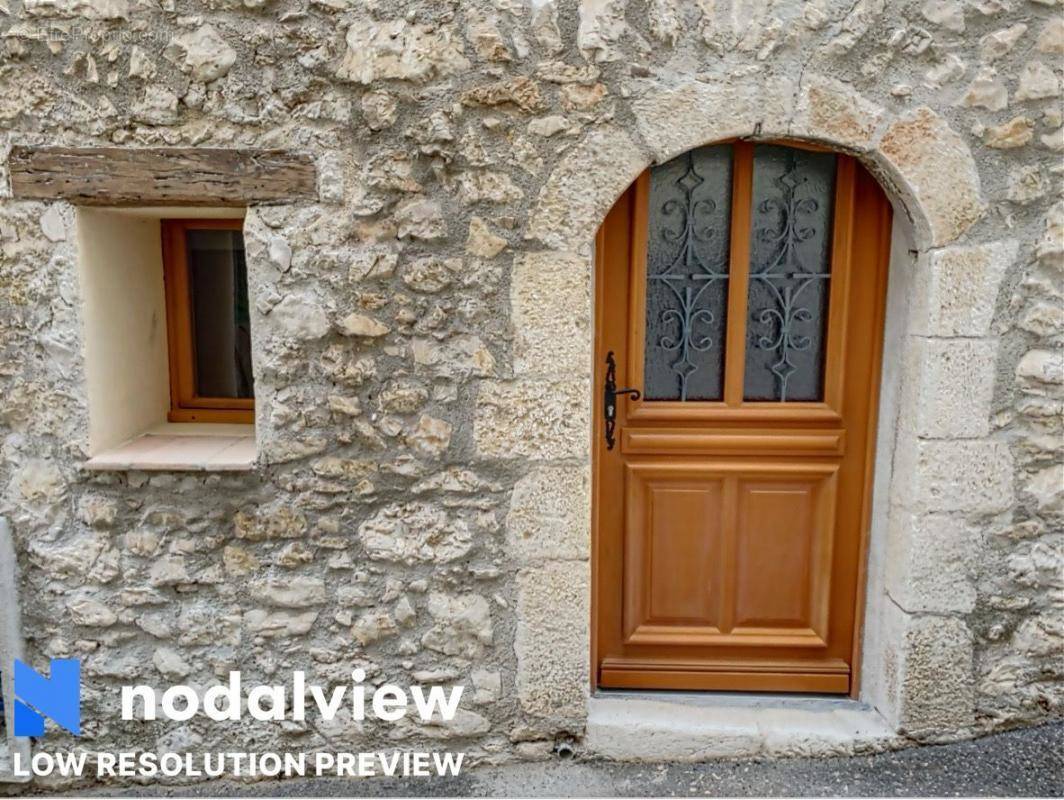 Appartement à LA COLLE-SUR-LOUP