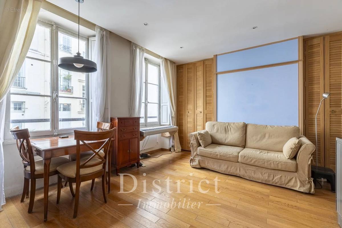 Appartement à PARIS-4E