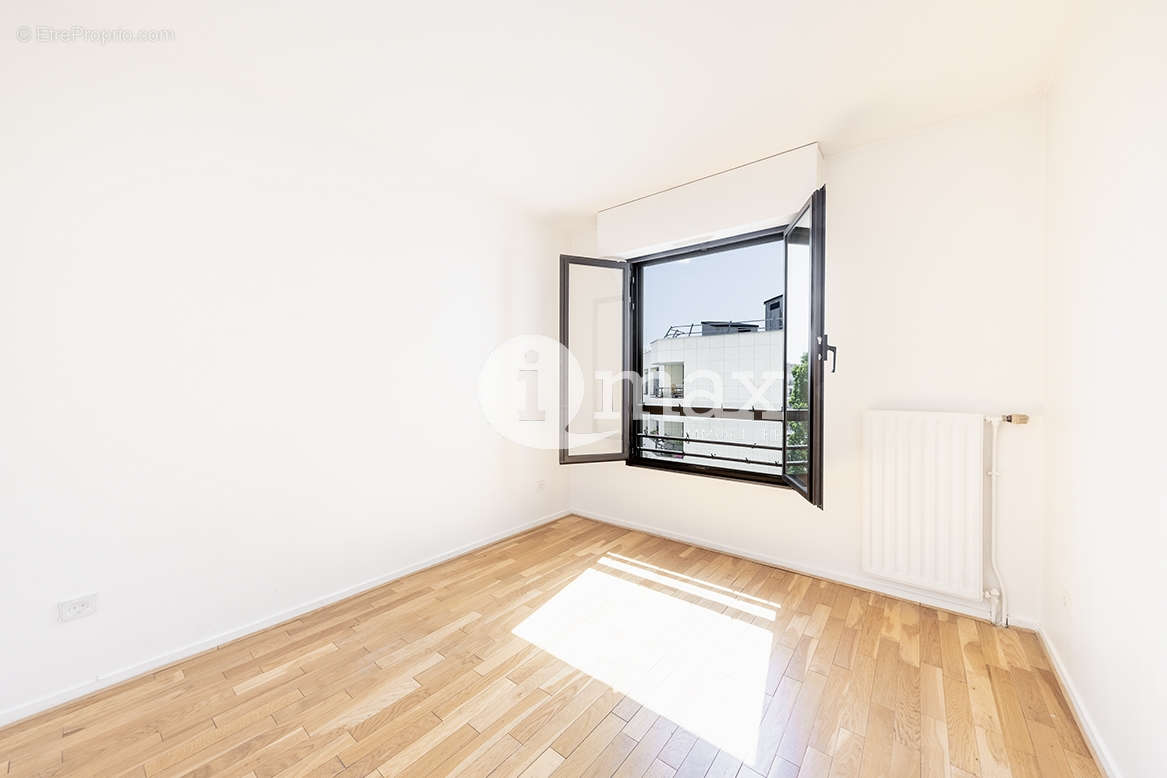 Appartement à LEVALLOIS-PERRET