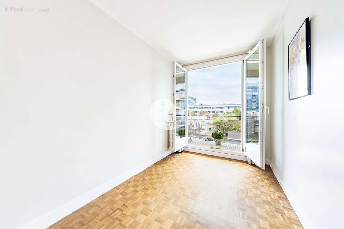 Appartement à LEVALLOIS-PERRET