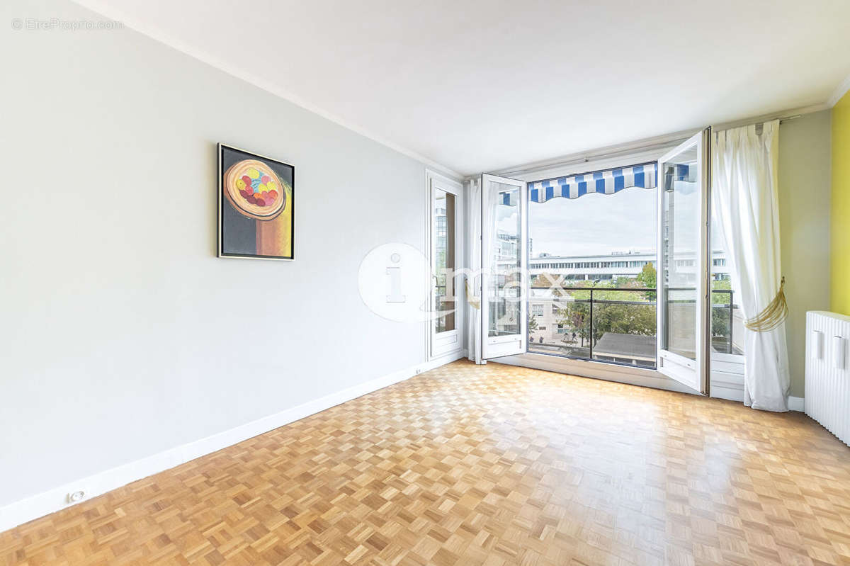 Appartement à LEVALLOIS-PERRET