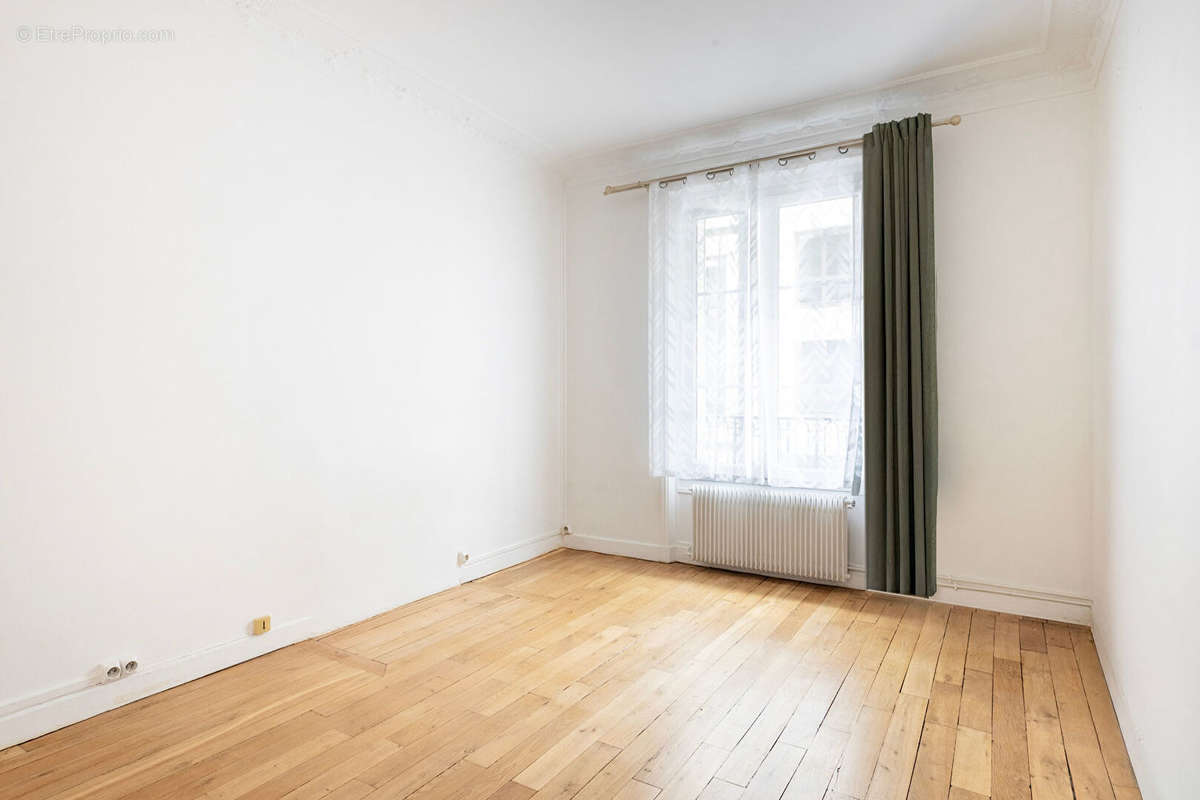 Appartement à LEVALLOIS-PERRET